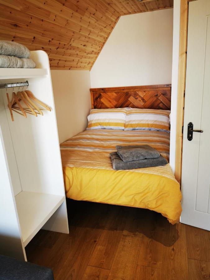 Отель Gowanview Glamping Банф Экстерьер фото